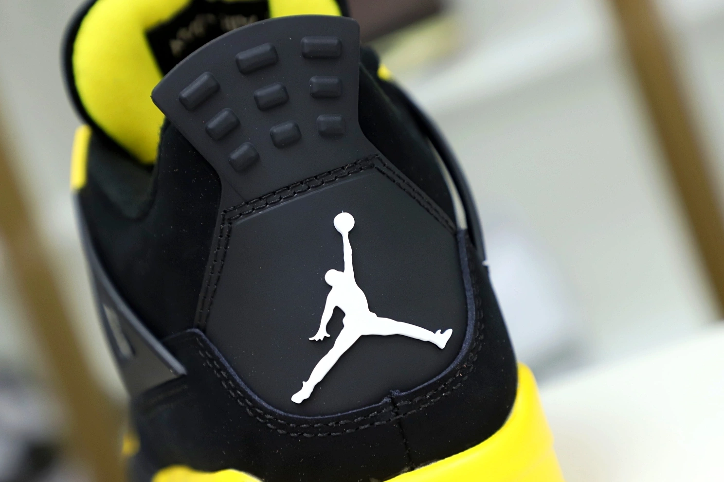 2023  Jordan Air Jordan4 thunder 0827
